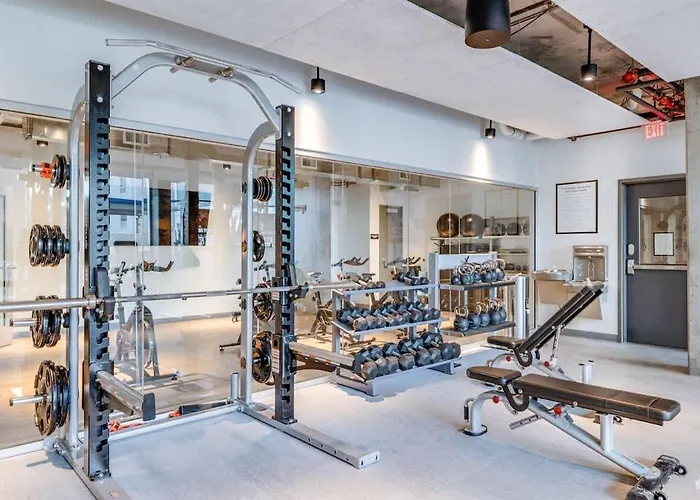Appartement Boulevard Highrise Stu Sky Pool Parking Gym 37 *