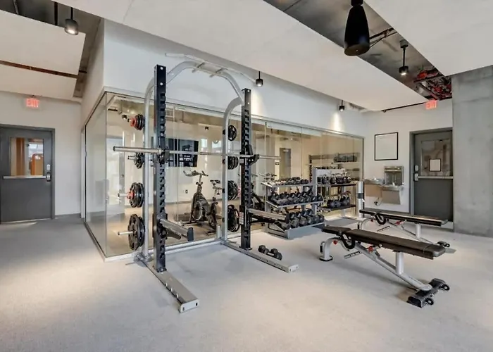 Appartement Boulevard Highrise Stu Sky Pool Parking Gym 37 *