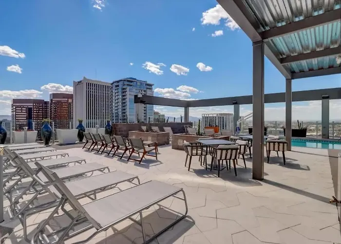 Boulevard Highrise Stu Sky Pool Parking Gym 37 * Phoenix